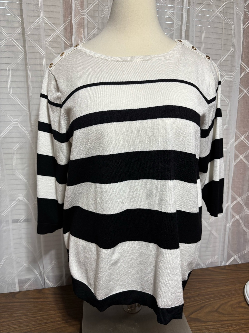 Cable & gauge 3X Black/White Striped Boatneck Sweater w/Button Detail 26p2p 30L